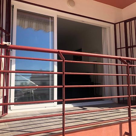 Apartamento Vistamar 内尔哈 外观 照片