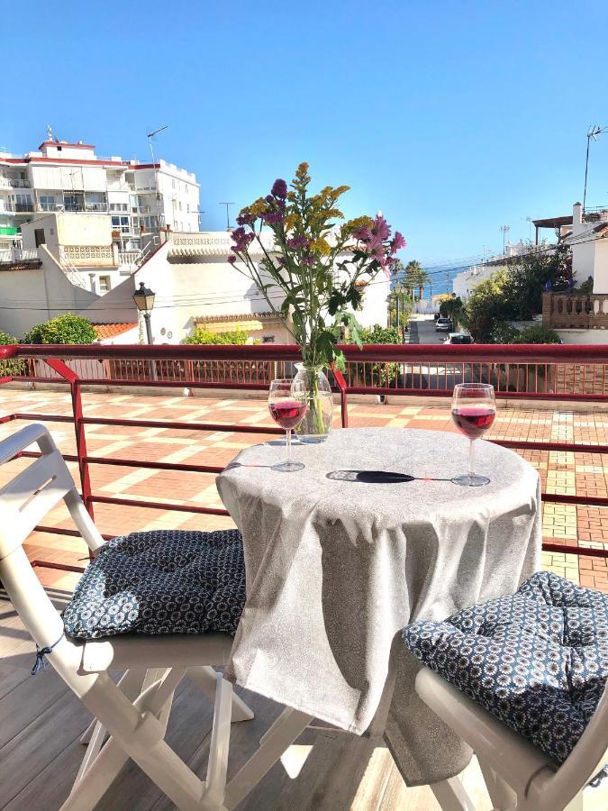 Apartamento Vistamar 内尔哈 外观 照片
