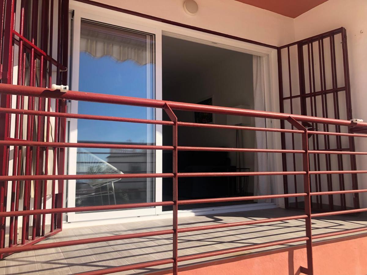 Apartamento Vistamar 内尔哈 外观 照片